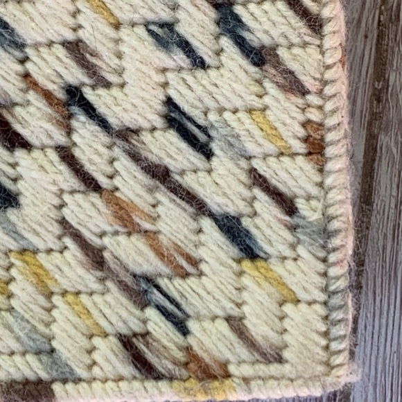 Handmade Plastic Canvas Clutch Purse Bag Variegated Yarn Neutrals Zig Zag Lined - Picture 7 of 12